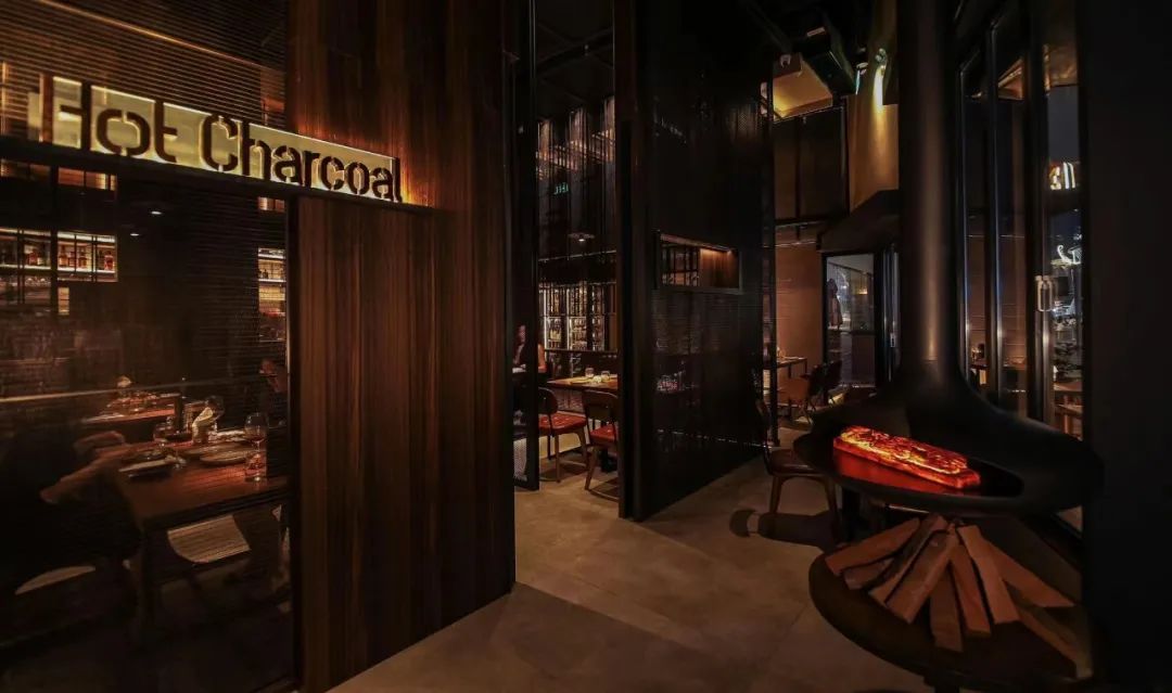CIELOBLU | Hot Charcoal 柴可西餐廳，煙火與時光交融的藝術(shù)(圖1)